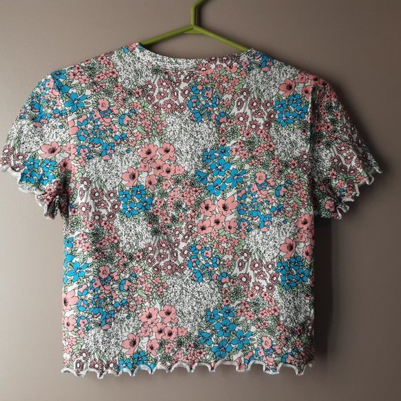 New BCBGeneration Short Sleeve Cropped T-shirt | Floral Garden Small - Picture 7 of 15